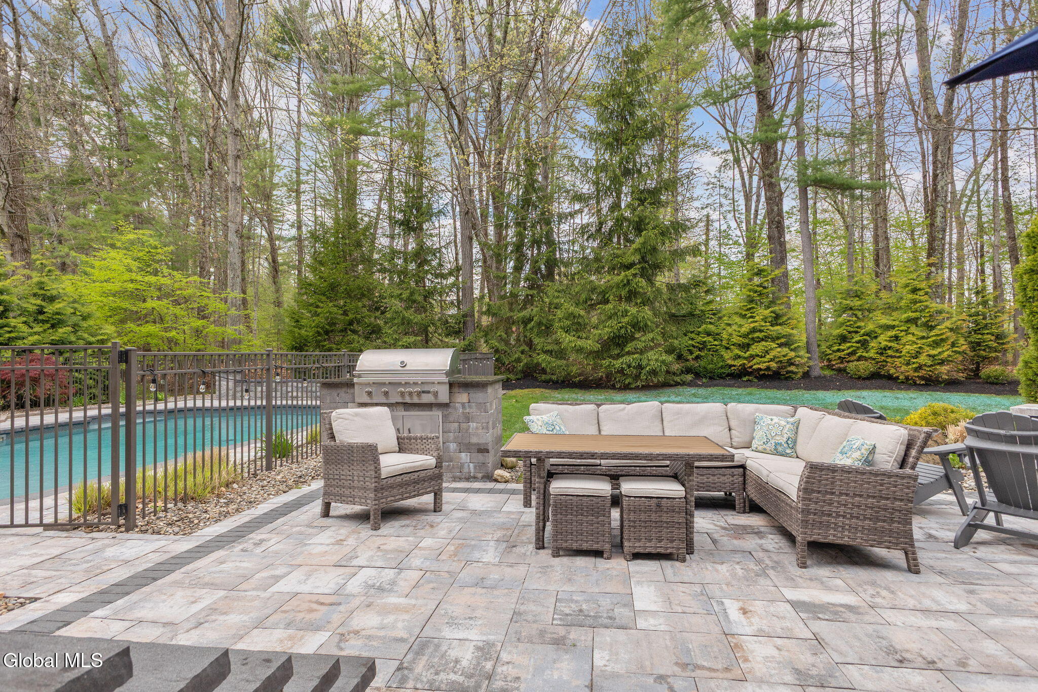 33 Magnolia Drive Saratoga Springs NY 12866