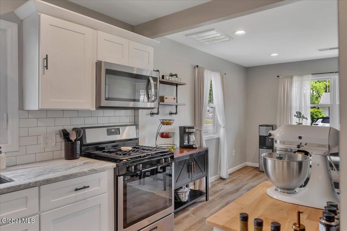 43 Vics Court Albany NY 12205