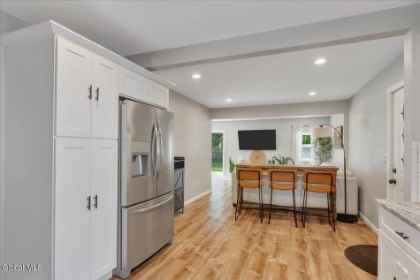 43 Vics Court Albany NY 12205