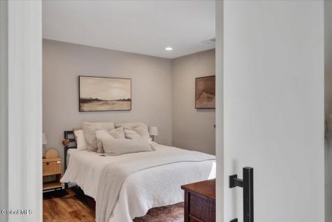 43 Vics Court Albany NY 12205