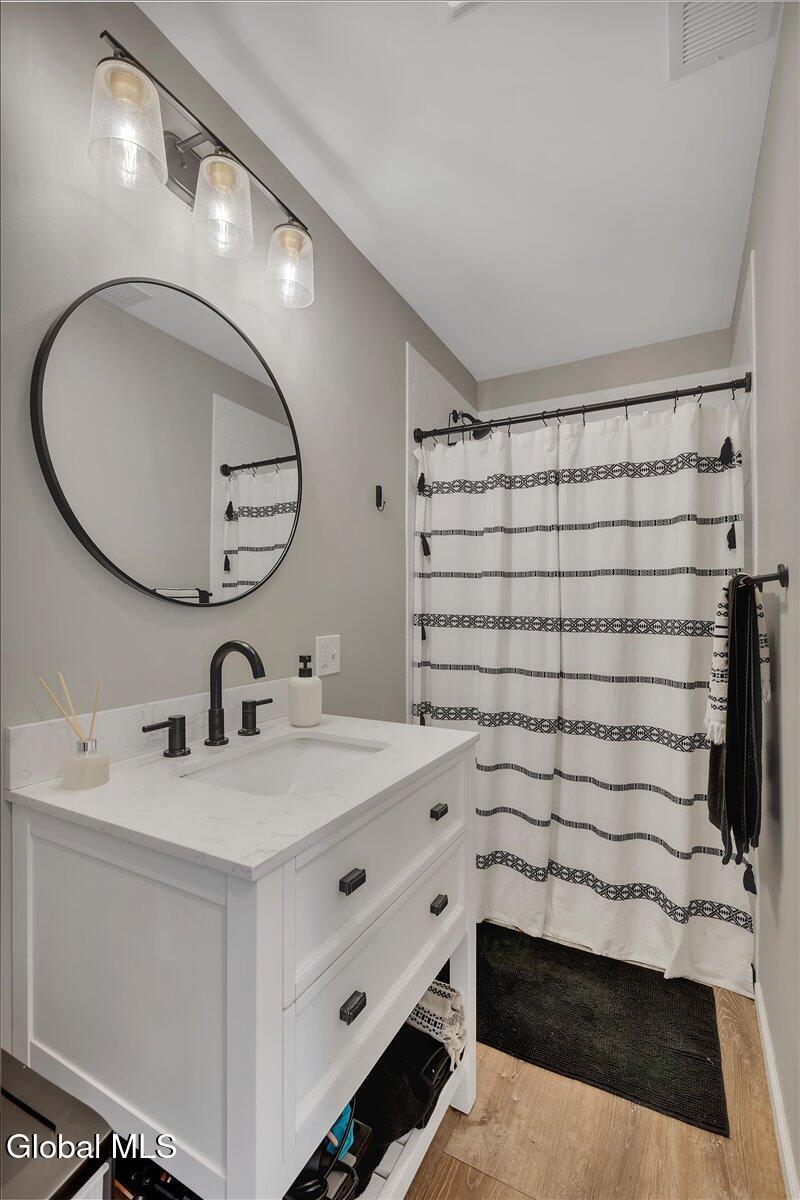 43 Vics Court Albany NY 12205