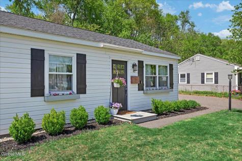 43 Vics Court Albany NY 12205