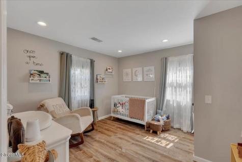 43 Vics Court Albany NY 12205