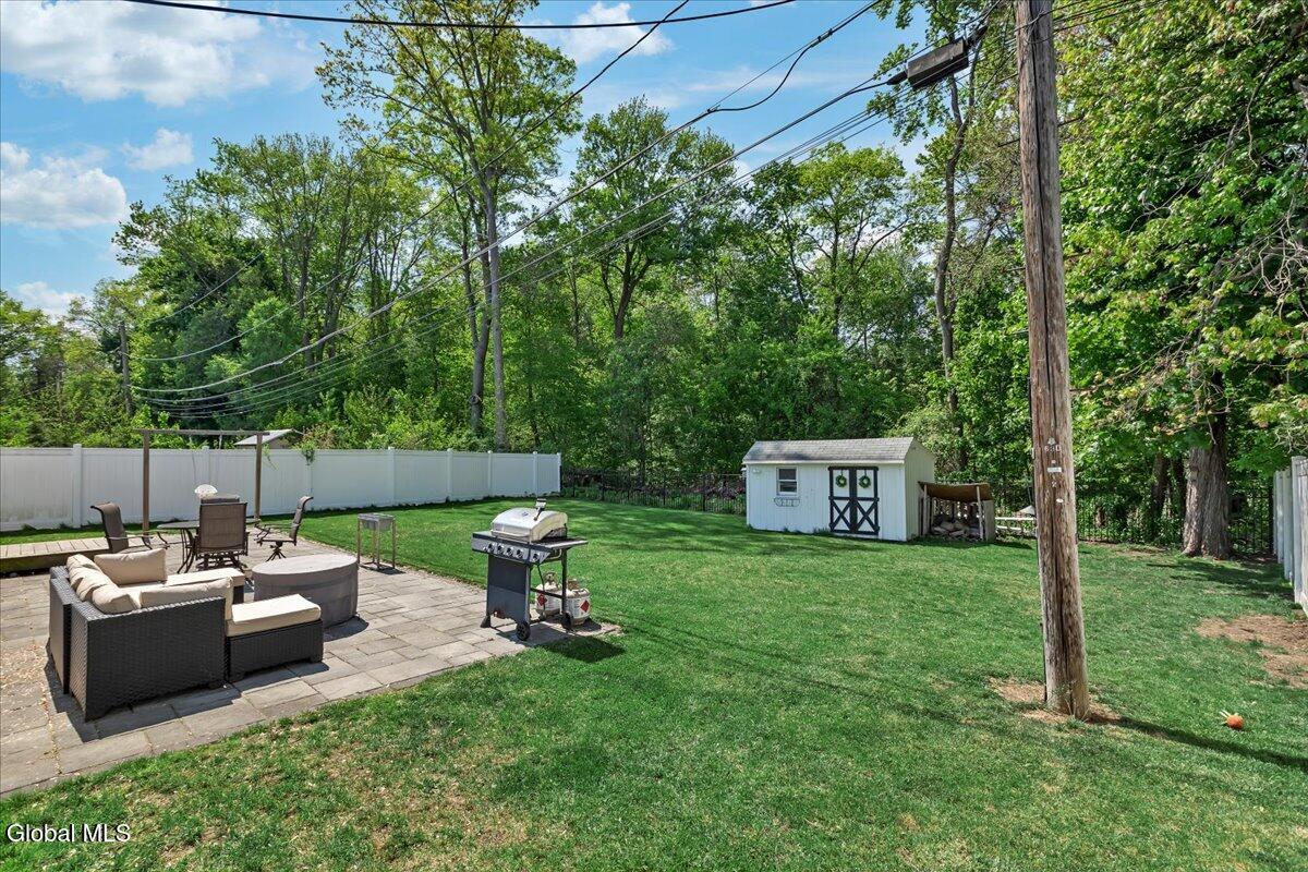 43 Vics Court Albany NY 12205