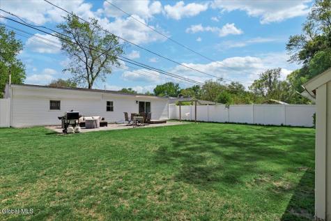 43 Vics Court Albany NY 12205