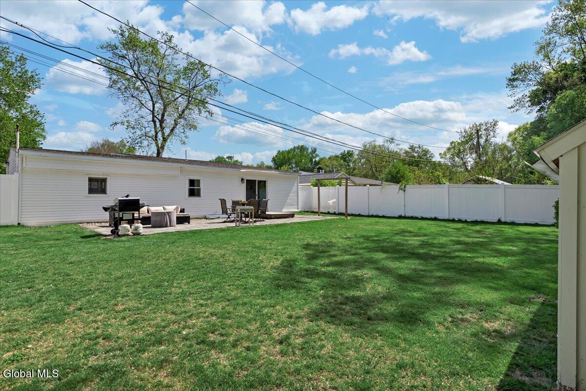 43 Vics Court Albany NY 12205