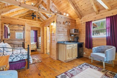 L4.2-4.4 Us-9 Schroon Lake NY 12870
