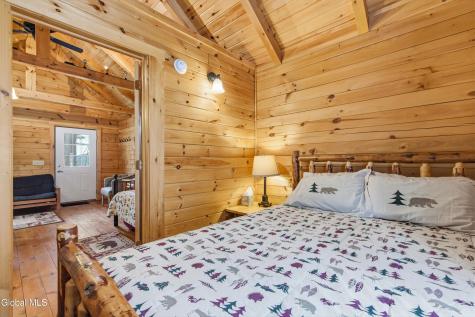 L4.2-4.4 Us-9 Schroon Lake NY 12870