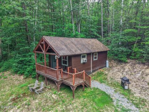 L4.2-4.4 Us-9 Schroon Lake NY 12870