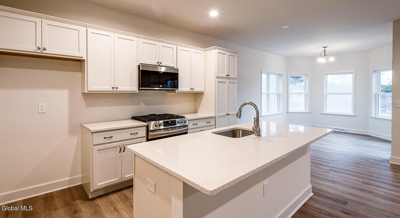 14 Seville Way Selkirk NY 12158