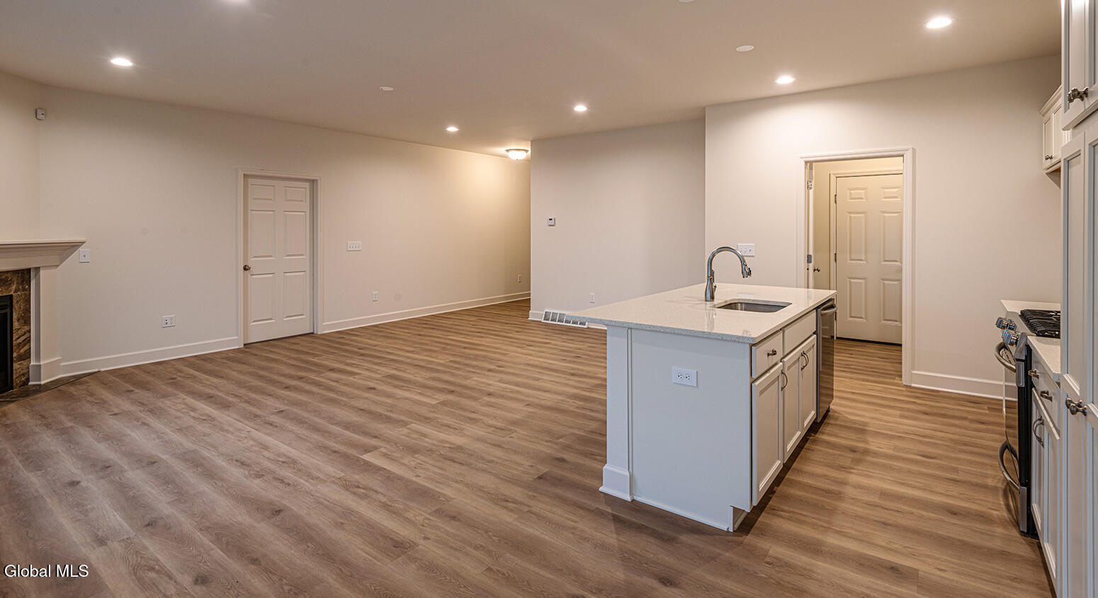 14 Seville Way Selkirk NY 12158