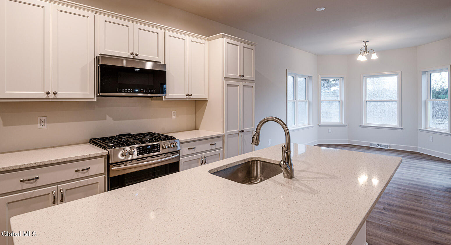 14 Seville Way Selkirk NY 12158
