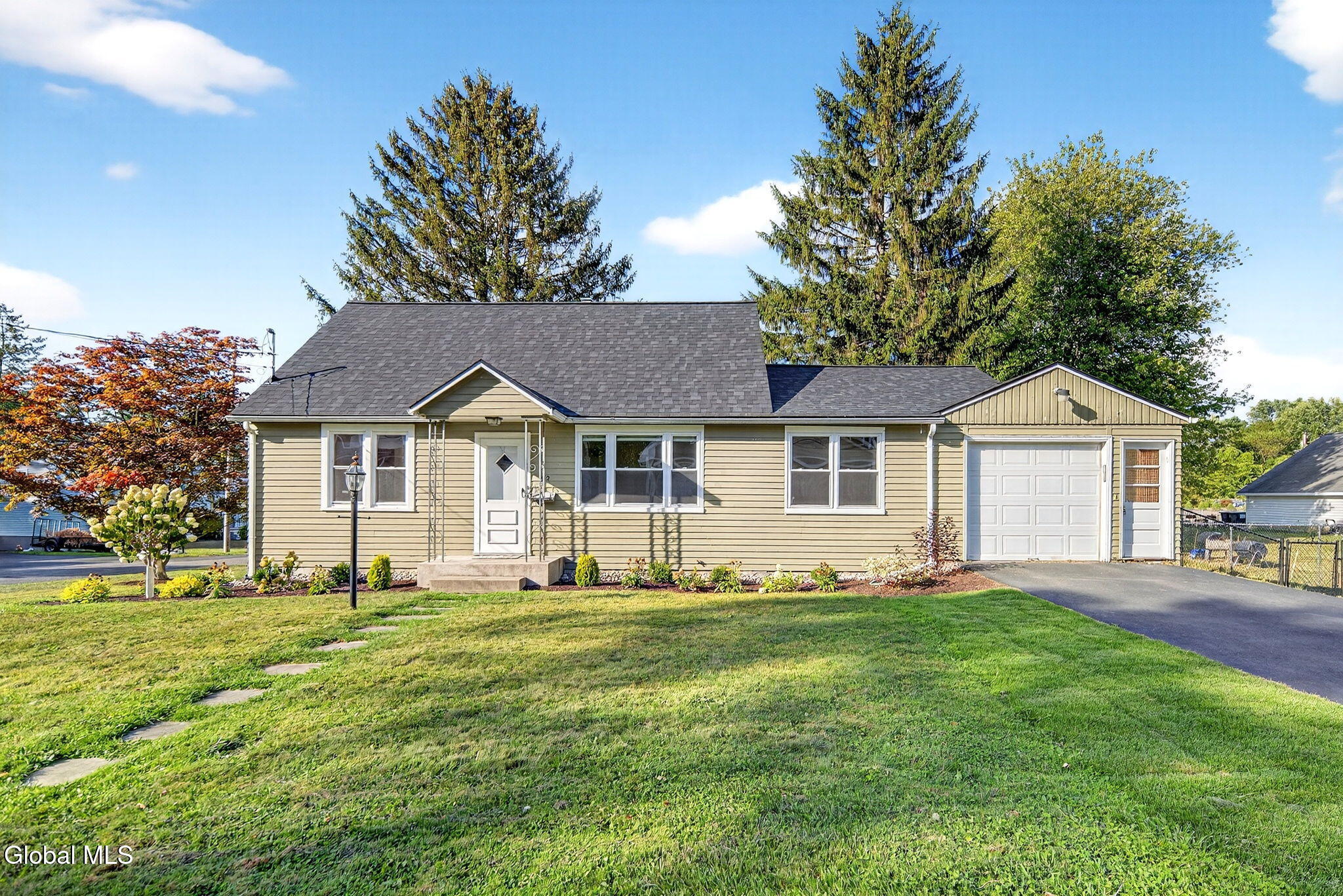 52 Overlook Avenue Latham NY 12110