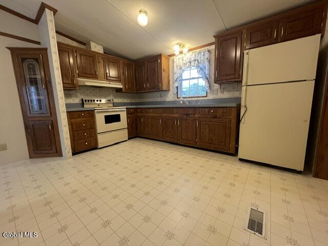 52 2nd Avenue Hadley NY 12835