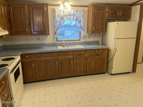 52 2nd Avenue Hadley NY 12835