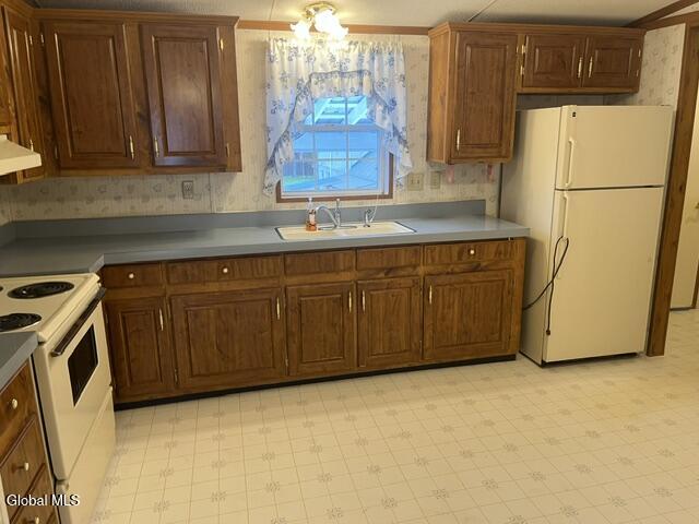 52 2nd Avenue Hadley NY 12835