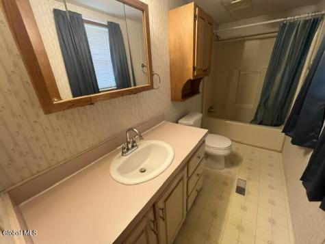 52 2nd Avenue Hadley NY 12835