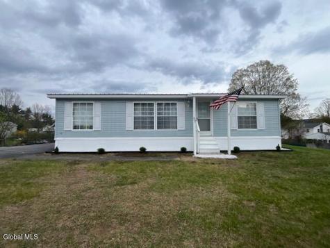 52 2nd Avenue Hadley NY 12835
