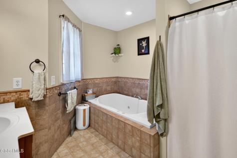 114 Spring Road Glenville NY 12302