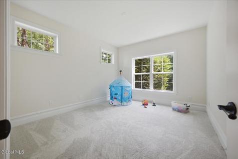 1107 Deer Run Glenville NY 12302