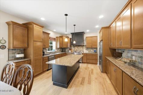 1107 Deer Run Glenville NY 12302