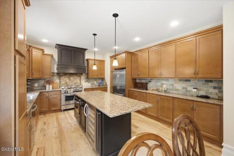 1107 Deer Run Glenville NY 12302
