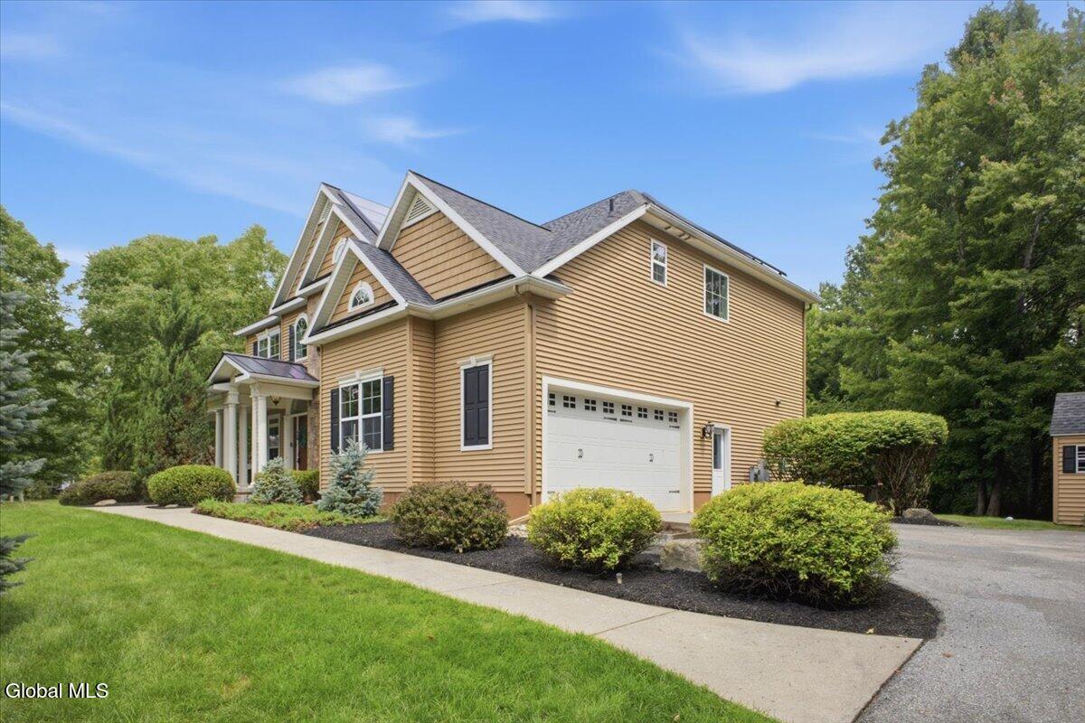 1107 Deer Run Glenville NY 12302