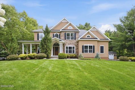 1107 Deer Run Glenville NY 12302