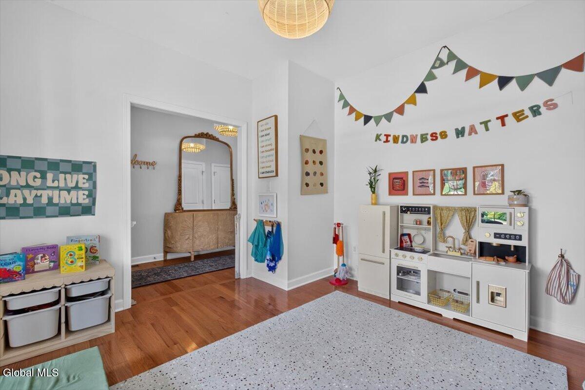 283 Elsmere Avenue Delmar NY 12054