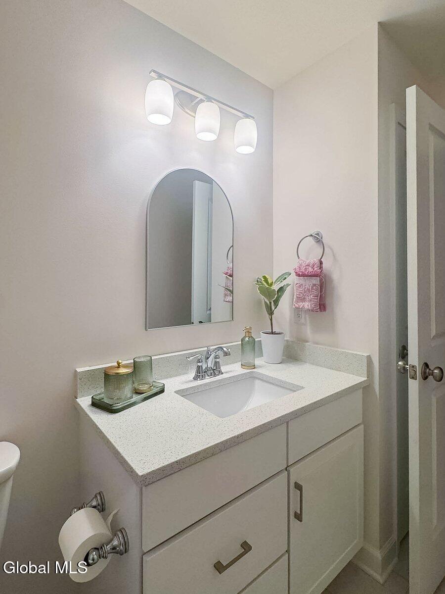 283 Elsmere Avenue Delmar NY 12054