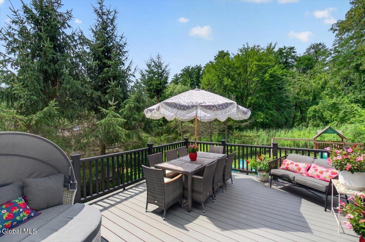 283 Elsmere Avenue Delmar NY 12054