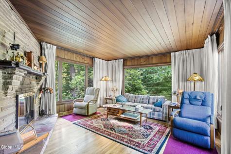 39 Woodside Drive Glenville NY 12302