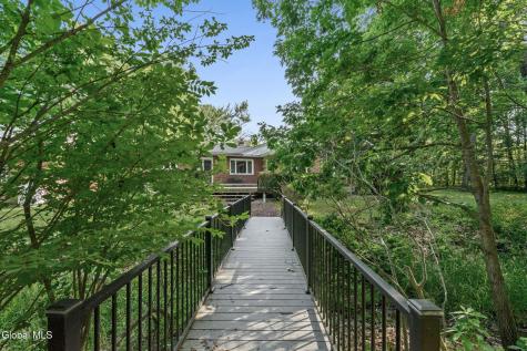 39 Woodside Drive Glenville NY 12302