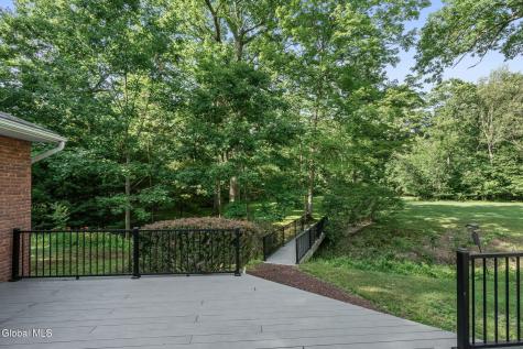 39 Woodside Drive Glenville NY 12302