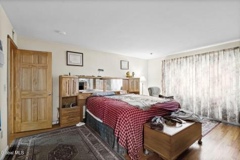 39 Woodside Drive Glenville NY 12302