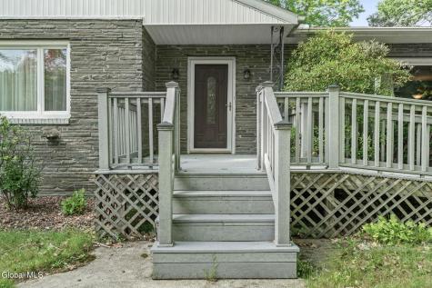 39 Woodside Drive Glenville NY 12302