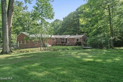 39 Woodside Drive Glenville NY 12302