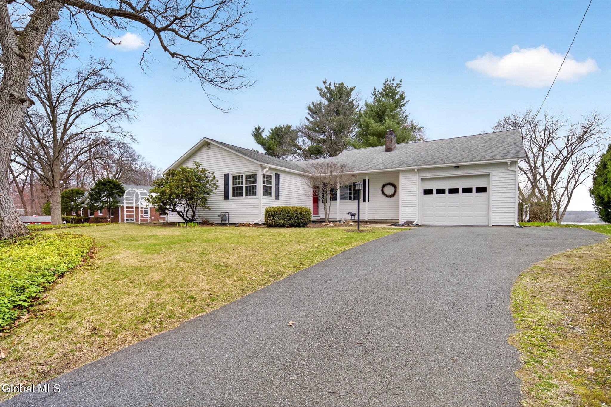1041 Niskayuna Road Niskayuna NY 12309