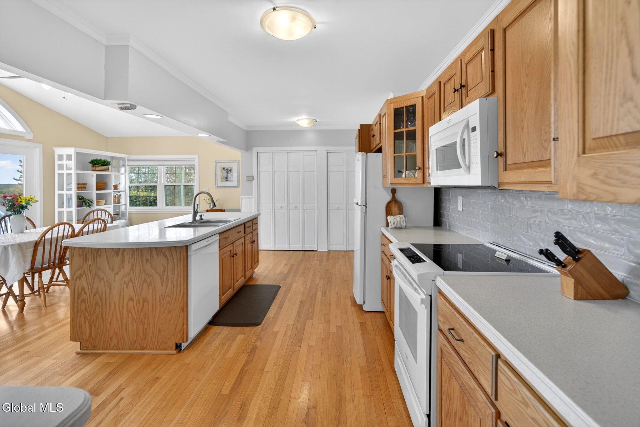 1041 Niskayuna Road Niskayuna NY 12309