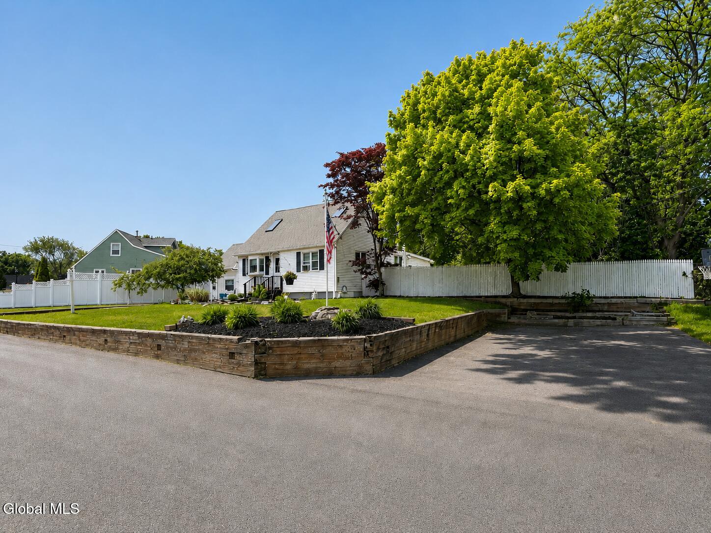 2 David Court Colonie NY 12205