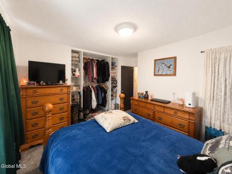 2 David Court Colonie NY 12205