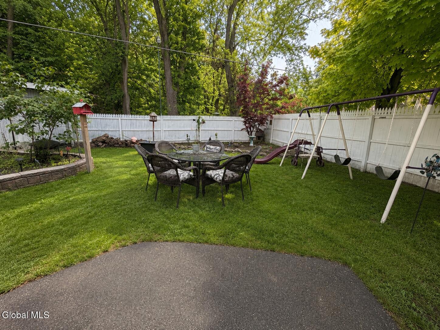 2 David Court Colonie NY 12205