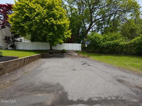 2 David Court Colonie NY 12205