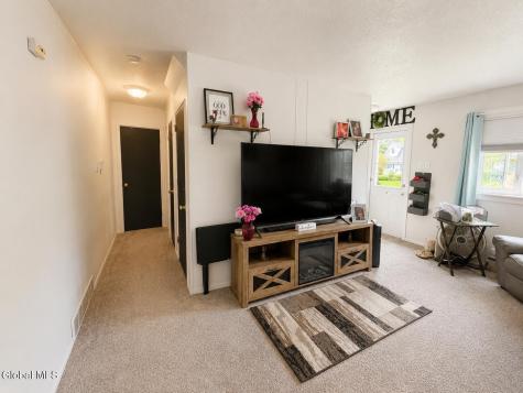 2 David Court Colonie NY 12205