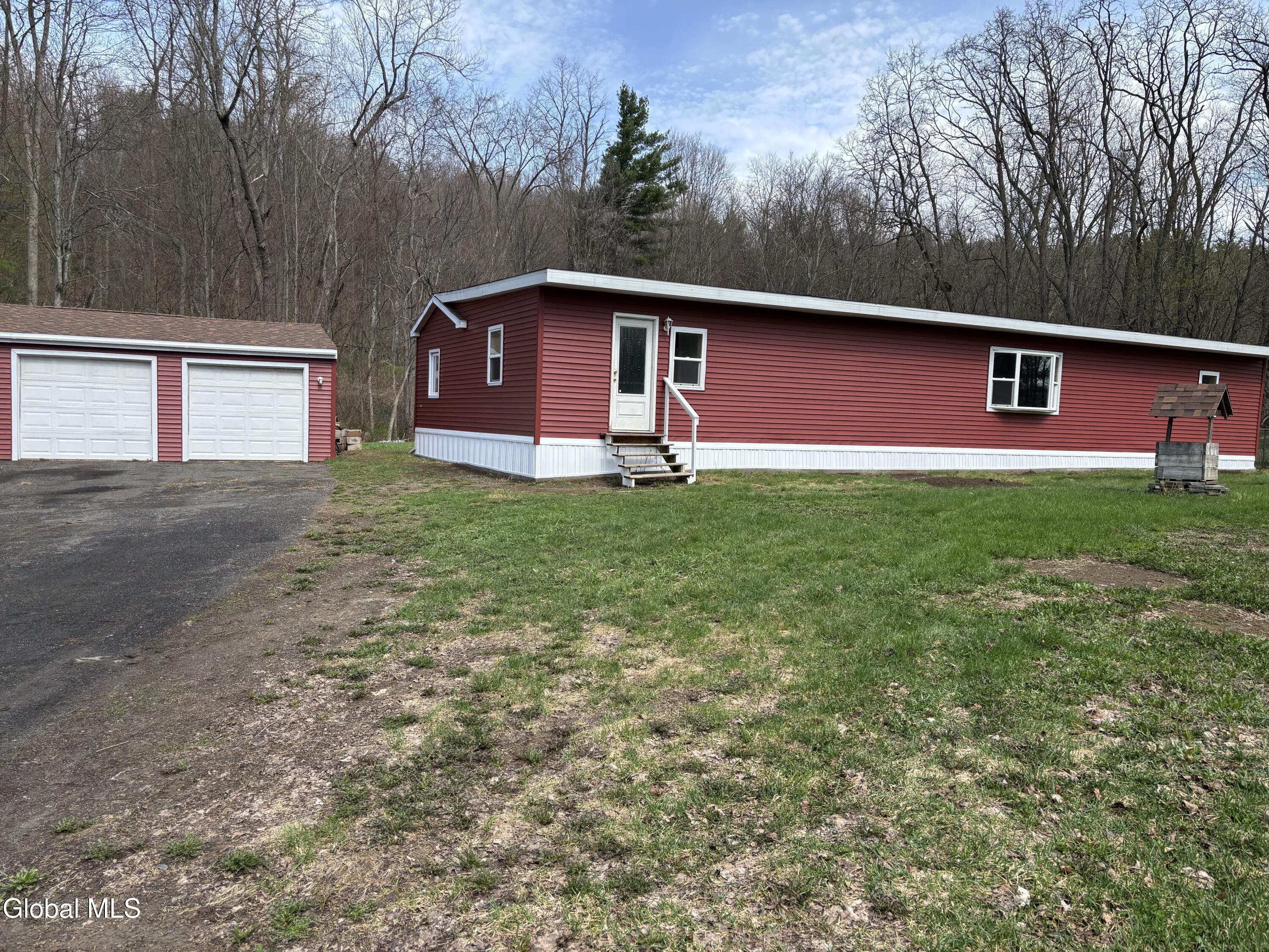 55 Mason Lane Pittstown NY 12180