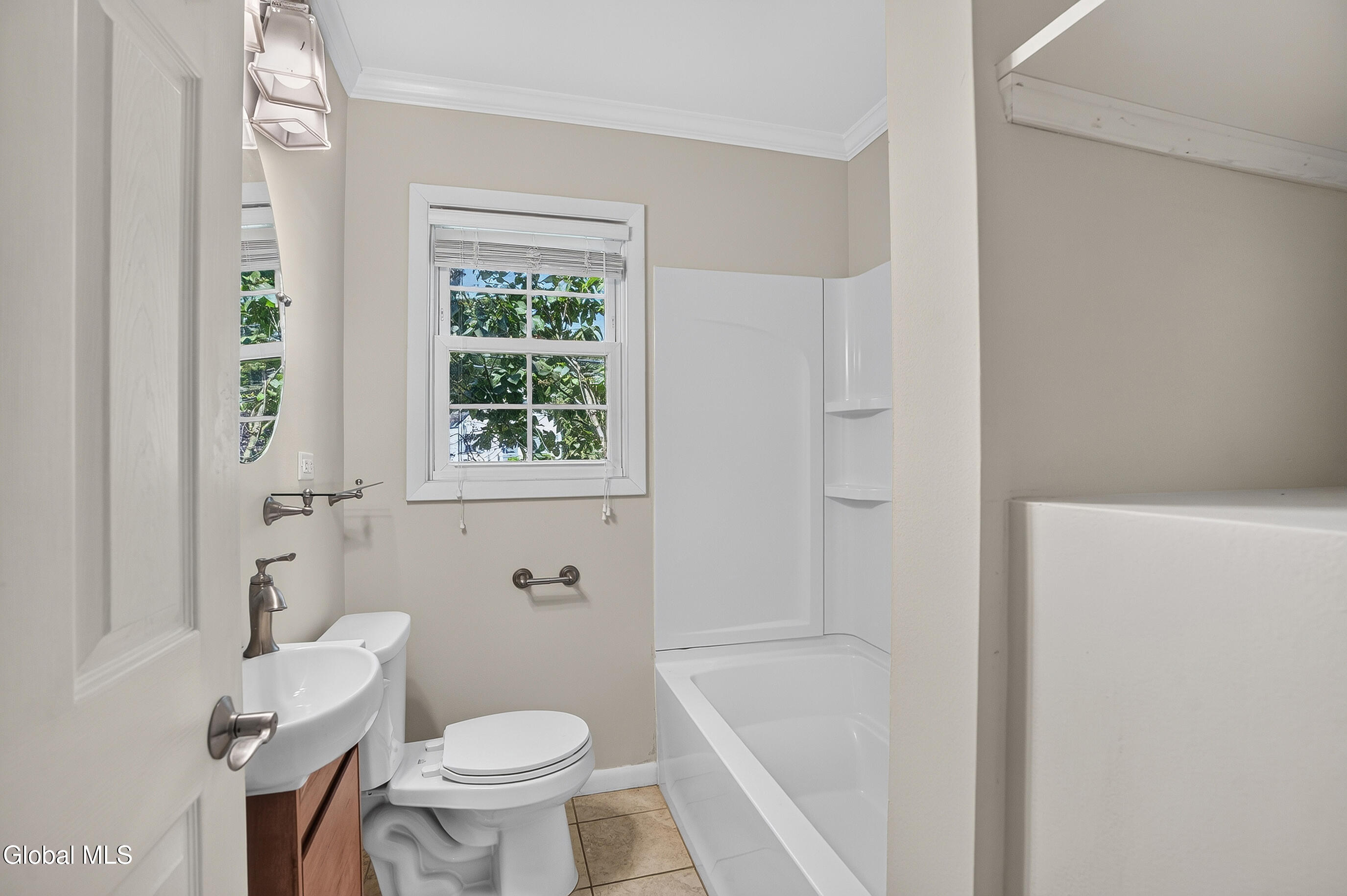 90 Elsmere Avenue Delmar NY 12054