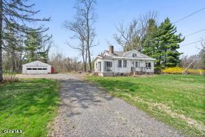 929 Pearse Road Niskayuna NY 12309