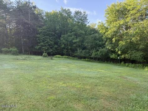28 Starcrest Drive Rensselaer NY 12153