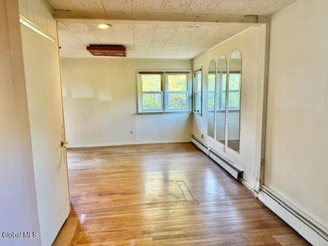 28 Starcrest Drive Rensselaer NY 12153