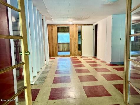 28 Starcrest Drive Rensselaer NY 12153